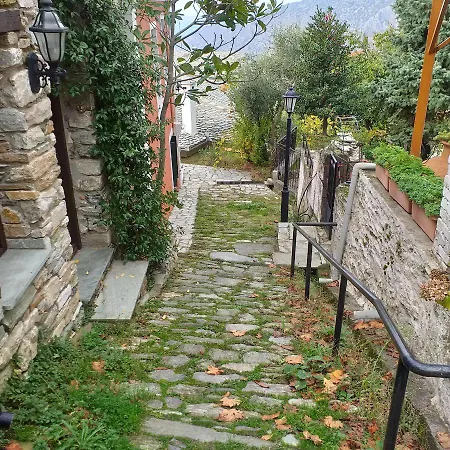 度假居 δίκλινο δωμάτιο στο κέντρο της πορταριάς 波尔塔里亚