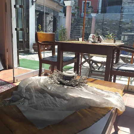 δίκλινο δωμάτιο στο κέντρο της πορταριάς